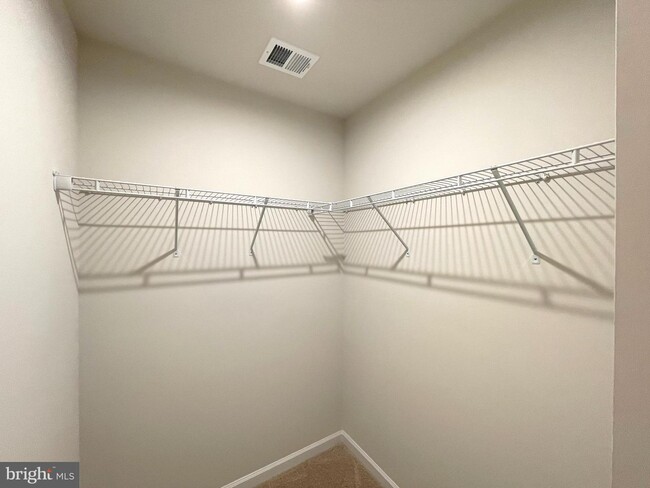 Building Photo - 46350 Sandbar Ln
