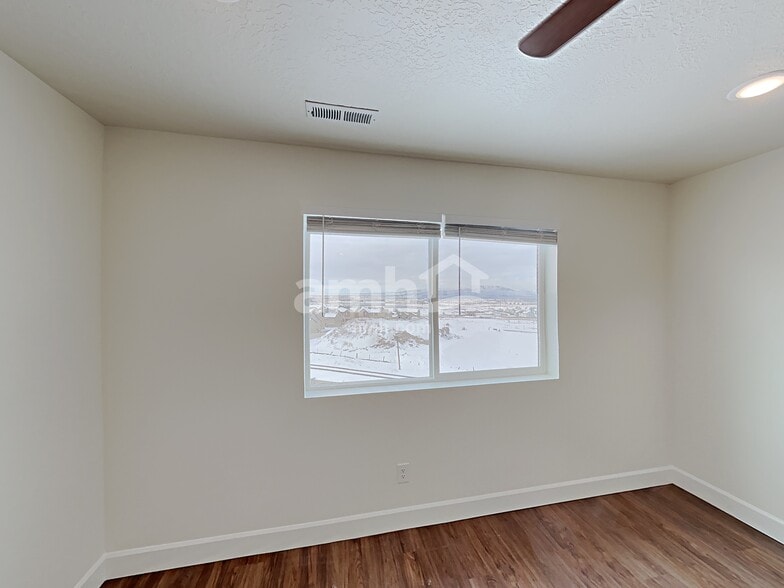 Building Photo - 1287 N Wagon Wy