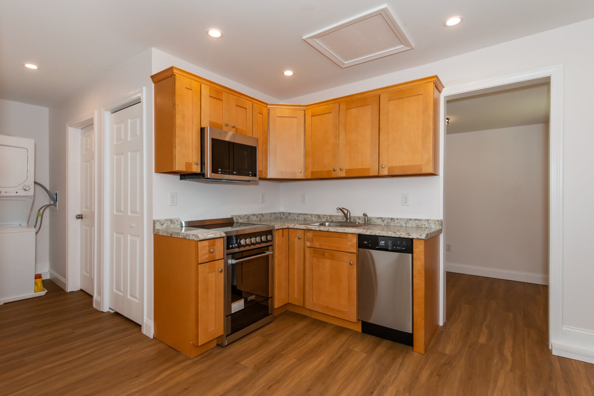 Building Photo - 43 Main St