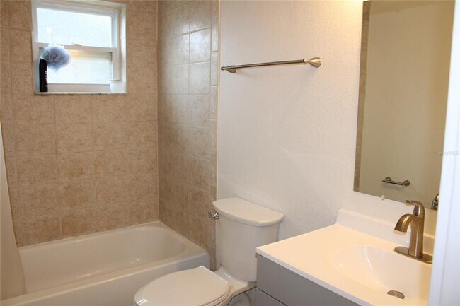 Building Photo - 9049 Orchid Dr