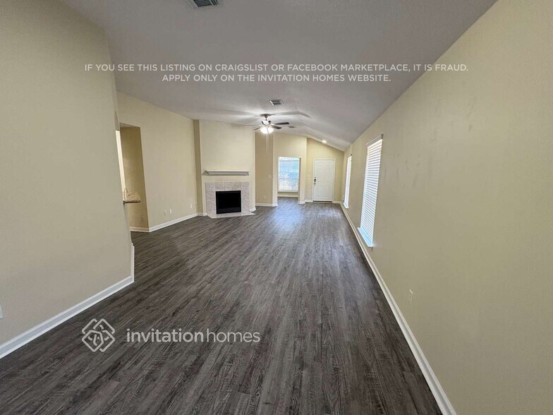 Building Photo - 10714 Estelle Cir