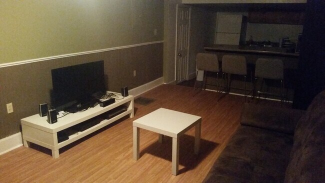 Building Photo - 1051 Glenwood Ave SE