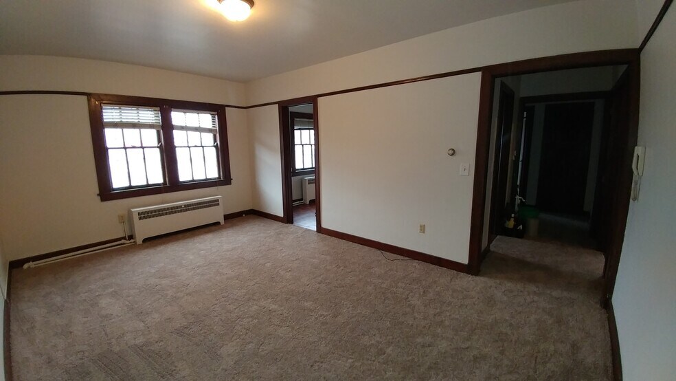 Building Photo - 543 Cass St