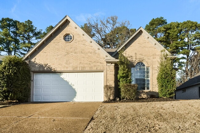 Building Photo - 155 Garden Springs Dr