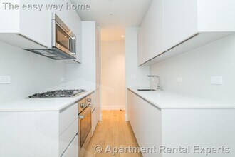 Building Photo - 286 Chestnut Hill Ave