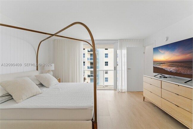 Building Photo - 9195 Collins Ave