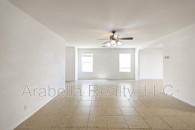 Building Photo - 335 Cedron Chase