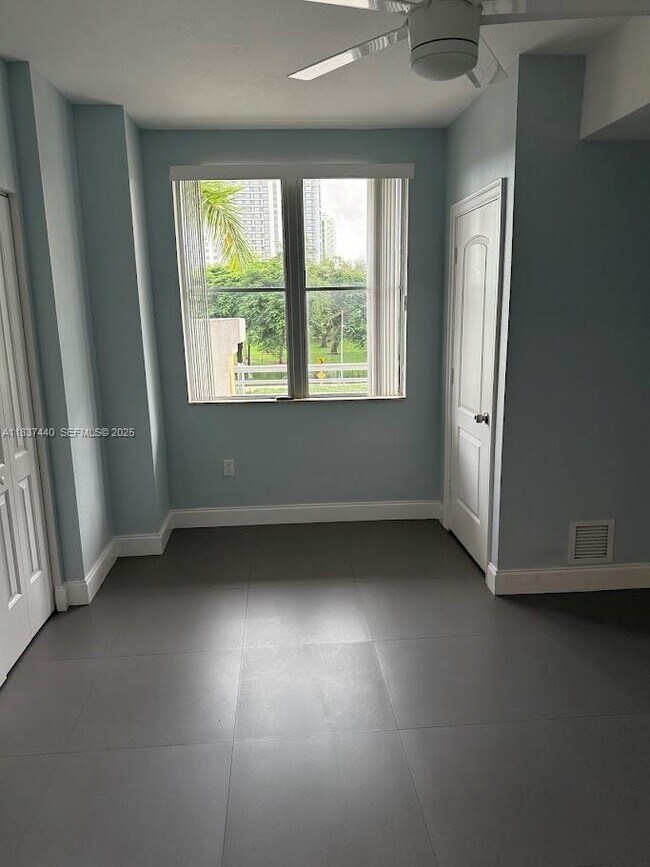 Building Photo - 1830 Radius Dr