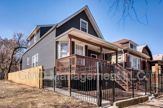 Building Photo - 7050 S Throop St