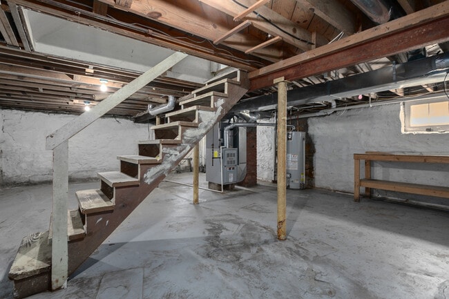 Building Photo - 6527 W 80th St