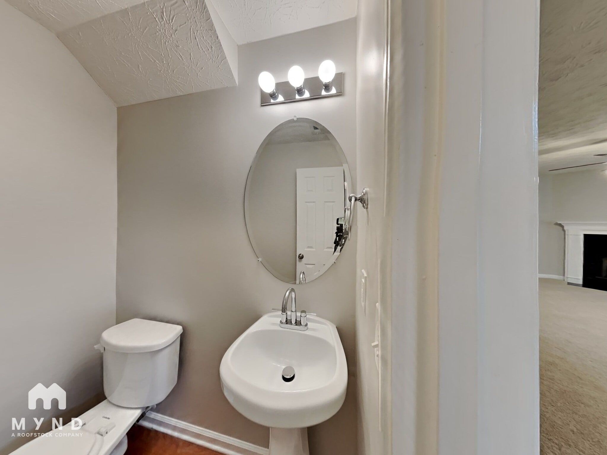 Building Photo - 6239 Lake Valley Point