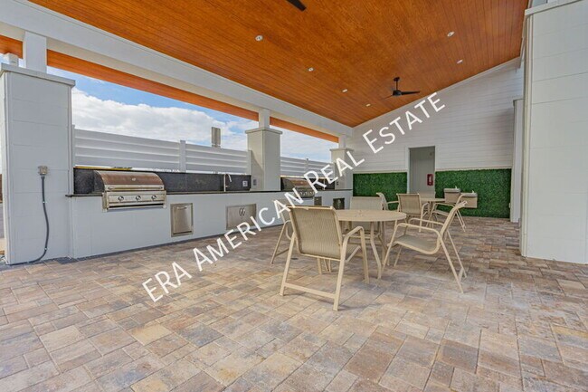 Building Photo - 2547 Cliff Hollow Cir