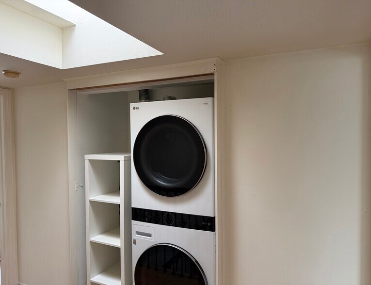 LG washer and dryer tower - 315 Cameron Pl