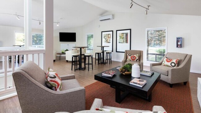 Building Photo - 7001 Old Redmond Rd