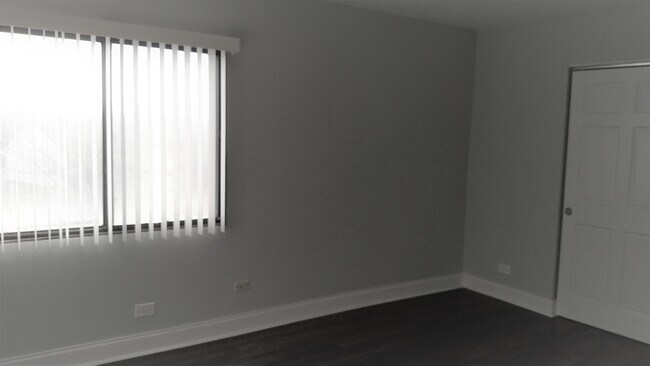 Bedroom - 475 Plum Creek Dr