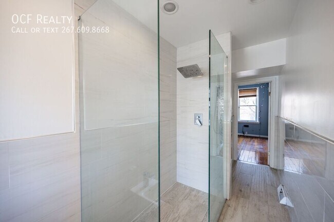 Building Photo - 835 N Newkirk St