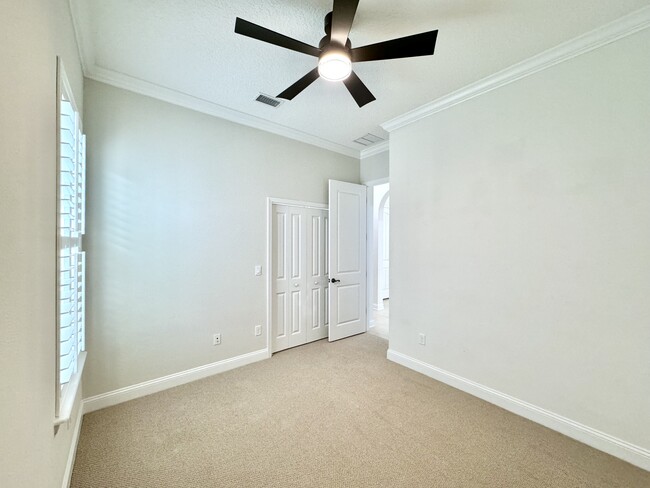 Building Photo - 45 Rinaldo Way