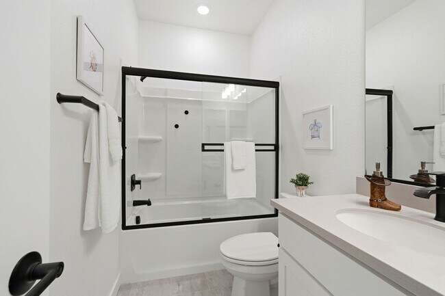 Building Photo - 1550 Plumas Dr