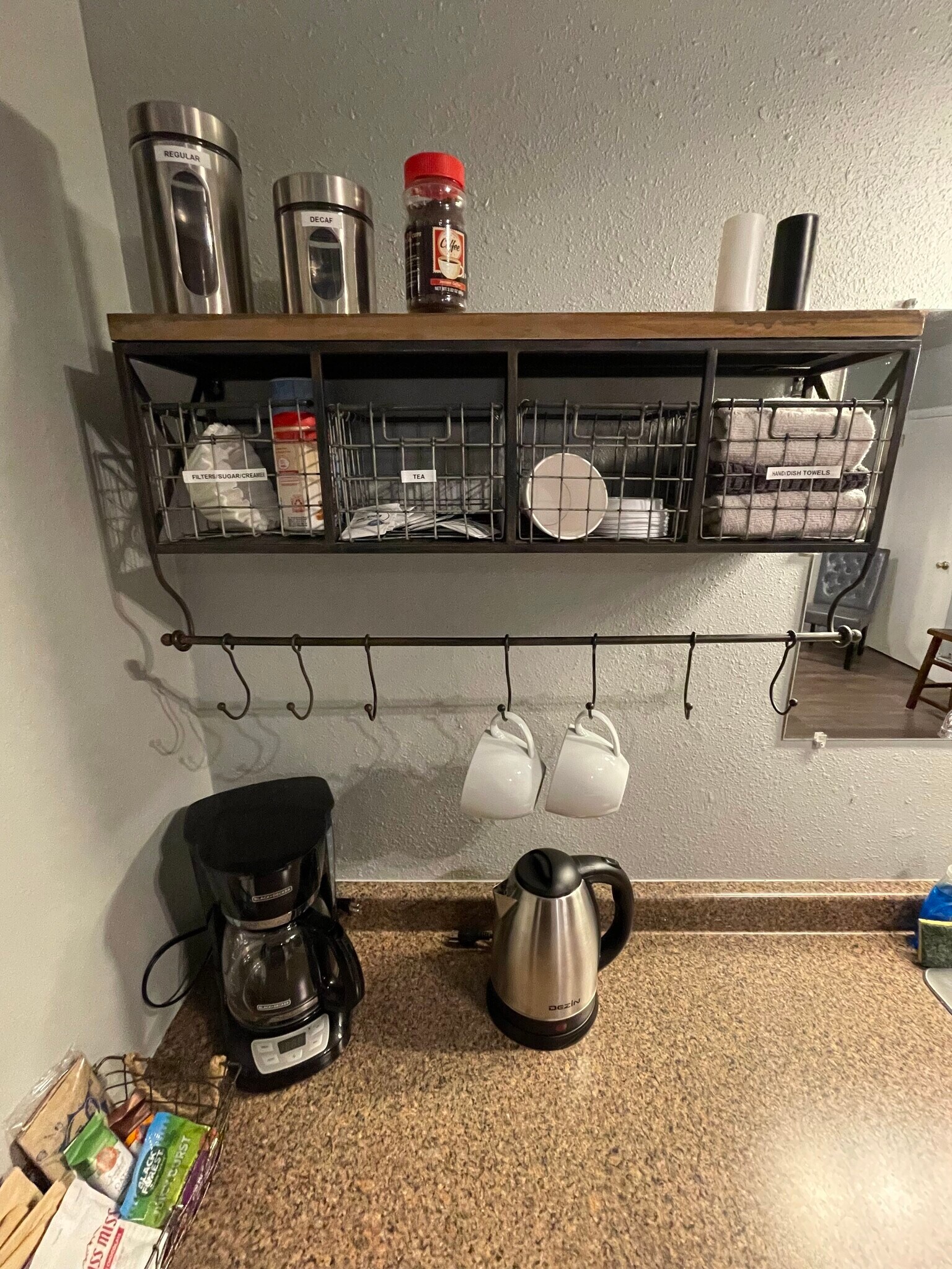 Kitchenette Image 2 - 903 W Linden St