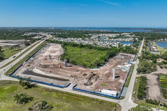 Building Photo - Isla Palmetto