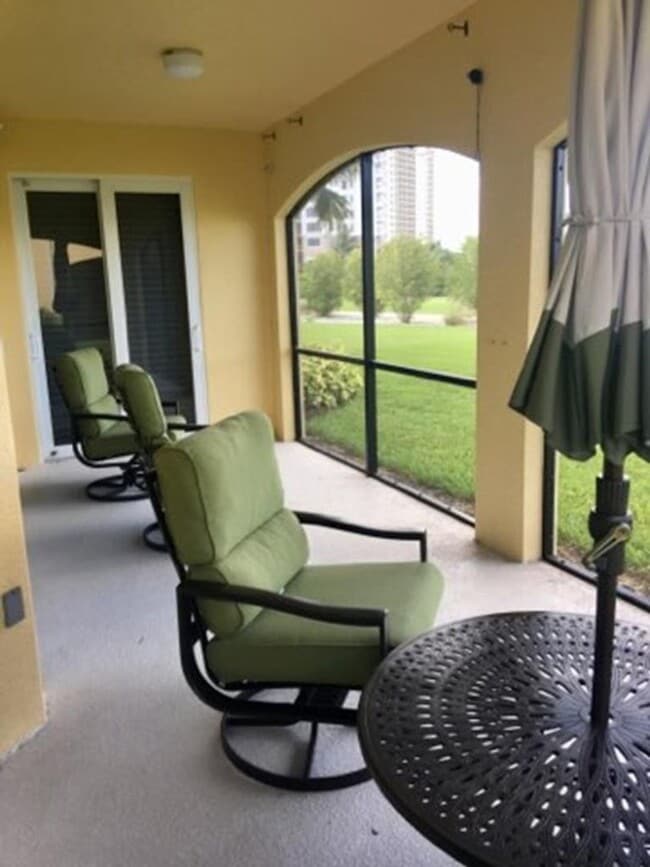 Building Photo - Rialto