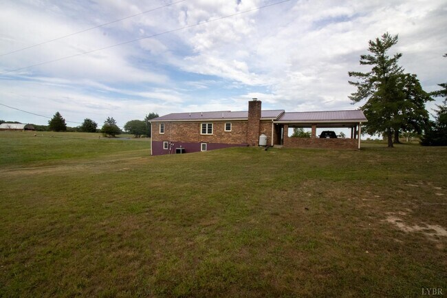 Building Photo - 1777 Clover Rd