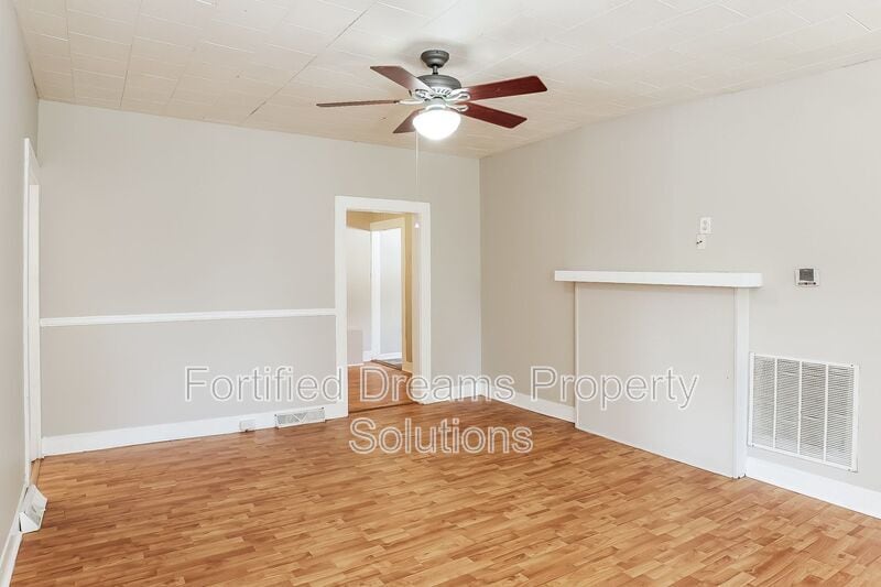 Building Photo - 842 Efird St