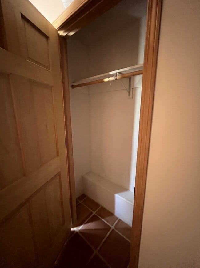 Building Photo - 120 Los Cordovas