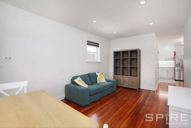 Building Photo - 2 bedroom in Bronx NY 10463