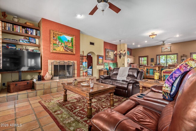 Building Photo - 10653 E Sleepy Hollow Trail