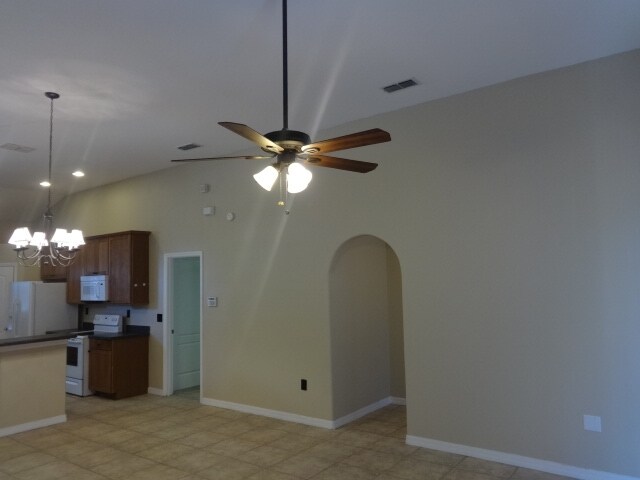 Building Photo - 2395 Key Ave