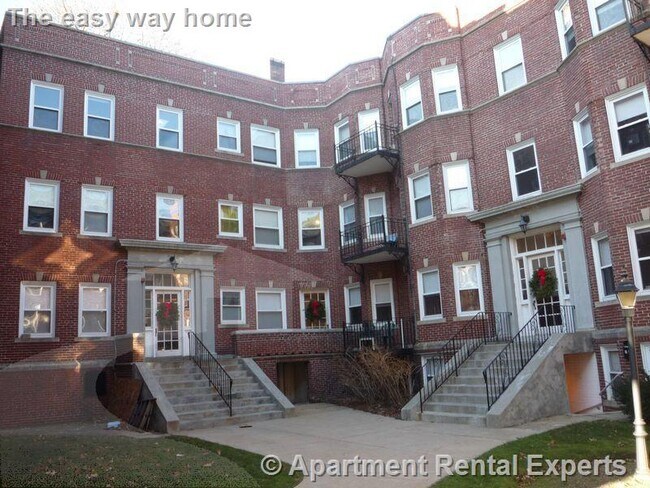 Building Photo - 163 Summer St