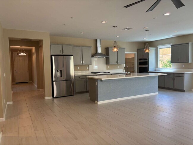 Building Photo - Stylish 2-Bedroom Oasis Domani, Residents ...