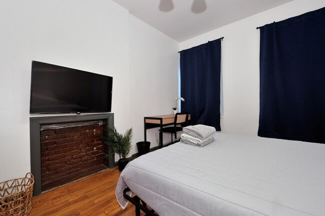 Primary Photo - 500 9th Ave