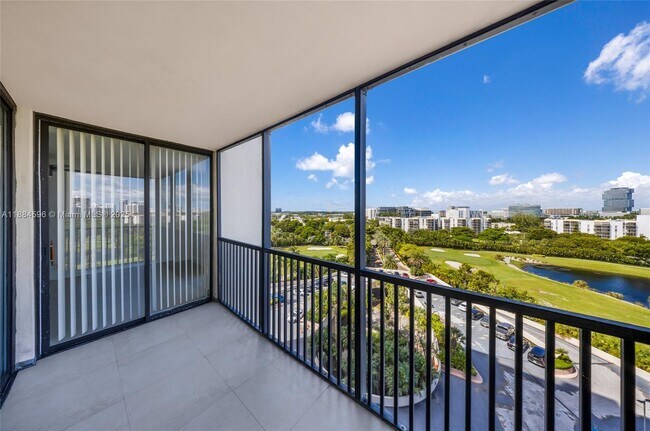 Building Photo - 20301 W Country Club Dr