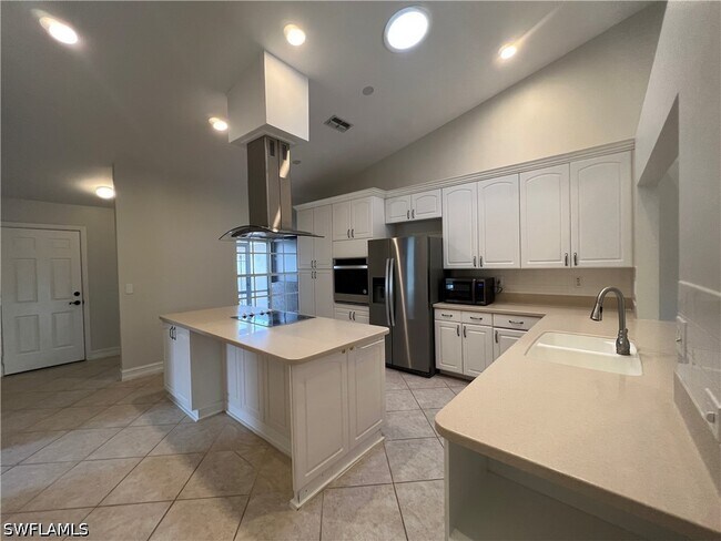 Building Photo - 108 Tanglewood Ct
