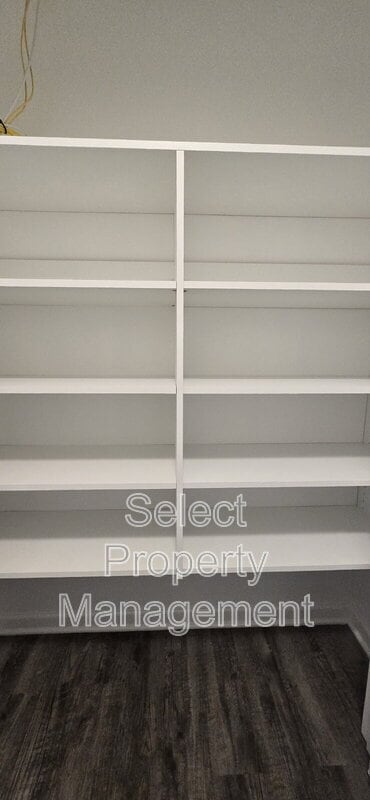 Building Photo - 8792 Elmont Cv