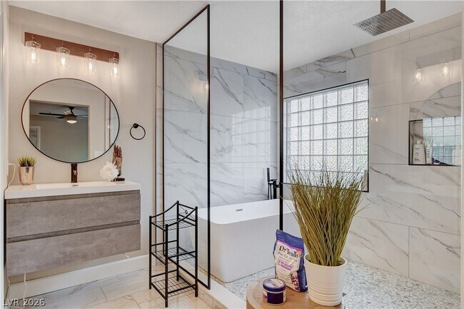 Building Photo - 10400 Raining Sky St