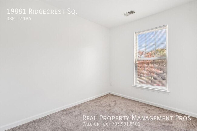 Building Photo - 19881 Ridgecrest Square