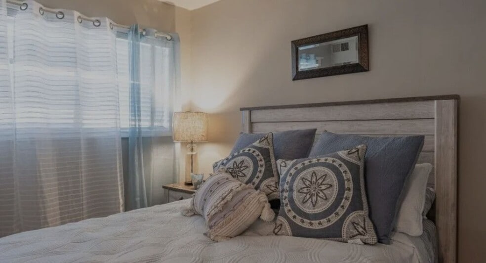 Interior Photo - Riverside Park