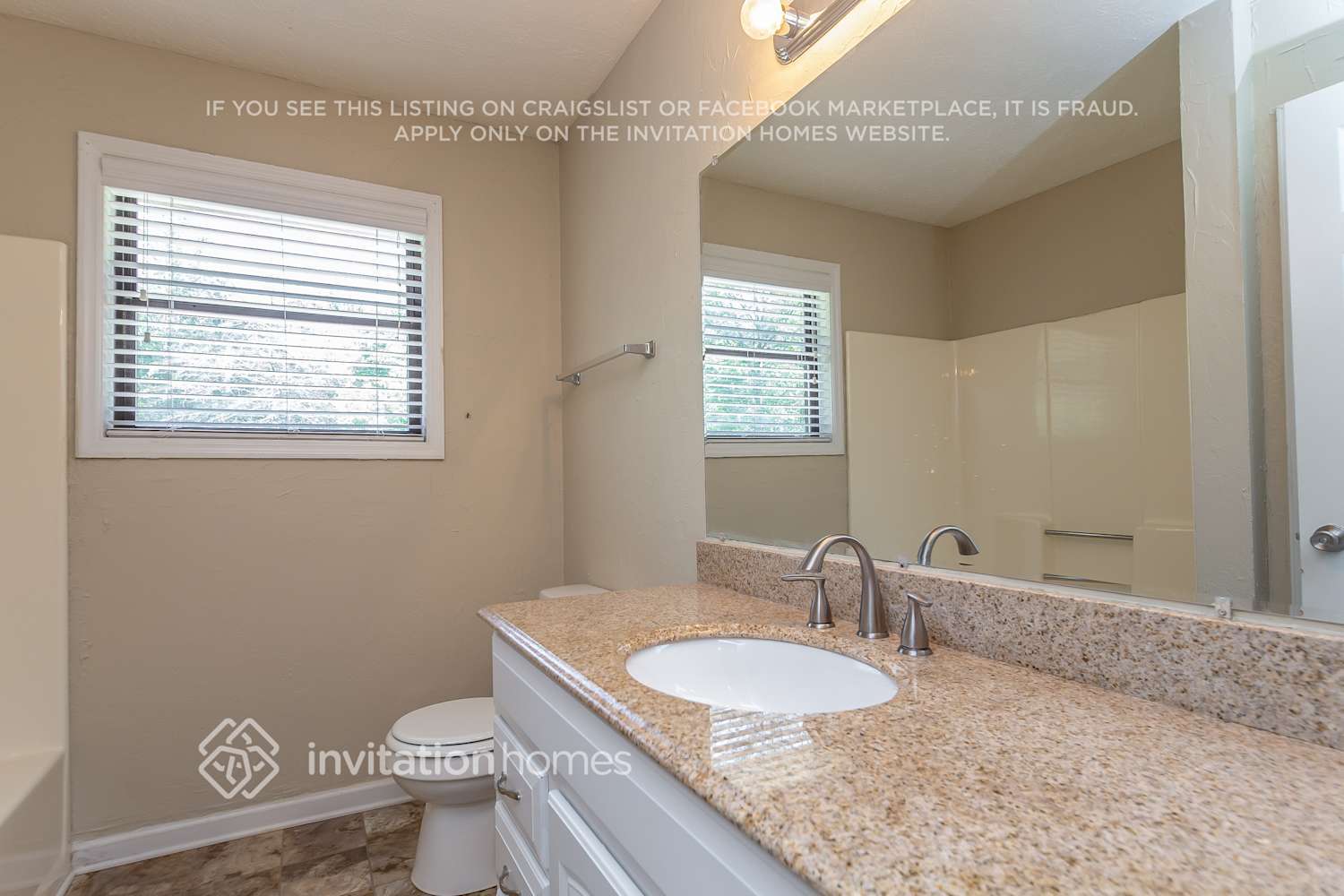 Building Photo - 215 Merrydale Dr
