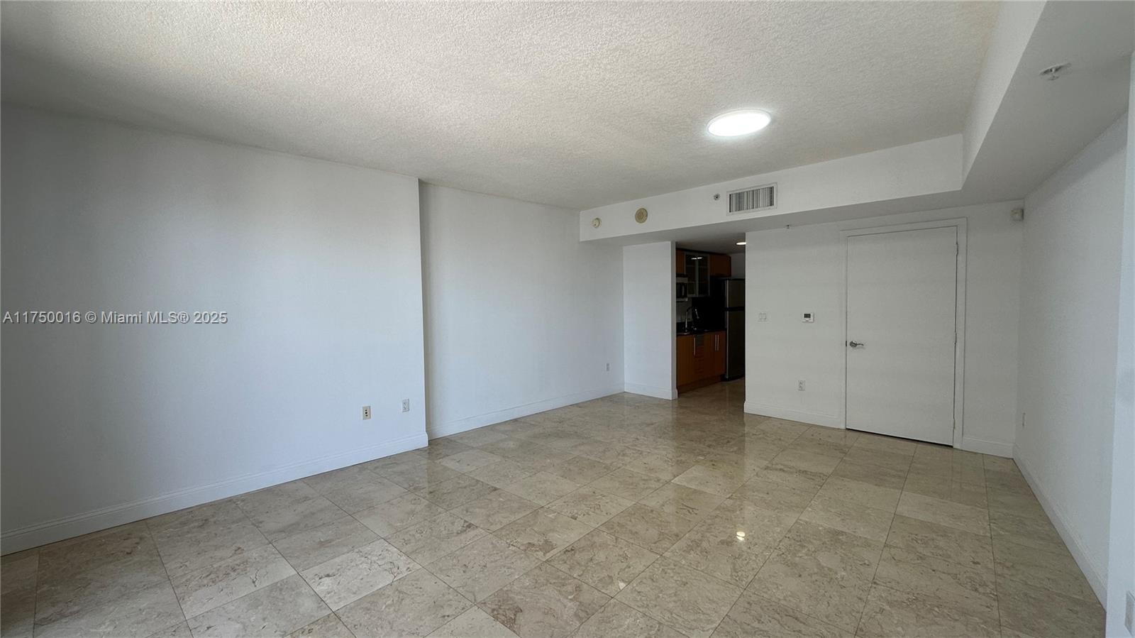 Building Photo - 1750 N Bayshore Dr