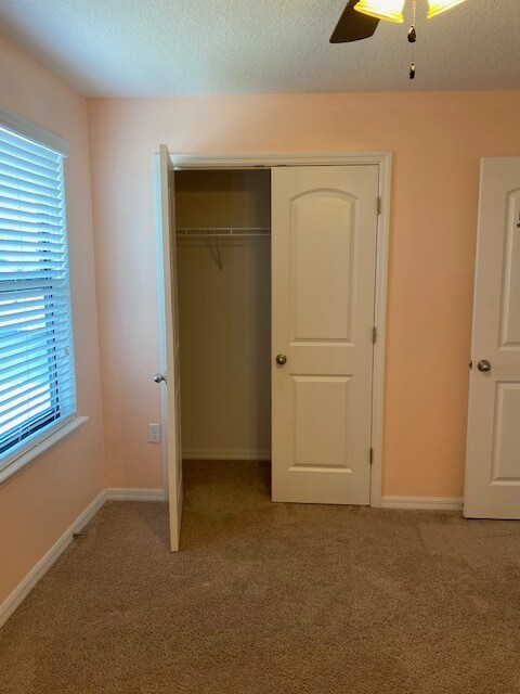 Building Photo - 610 Silverthorn Pl