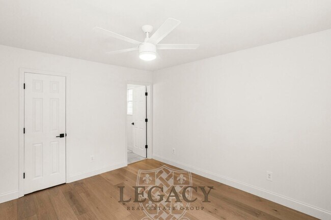 Building Photo - 100 Sadler Ct