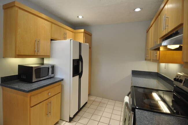 Building Photo - 4022 Layang Layang Cir
