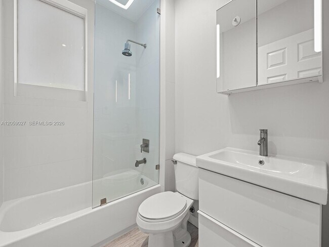 Building Photo - 5864 SW 74th Terrace