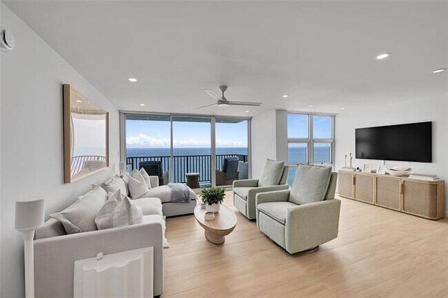 Building Photo - 525 N Ocean Blvd