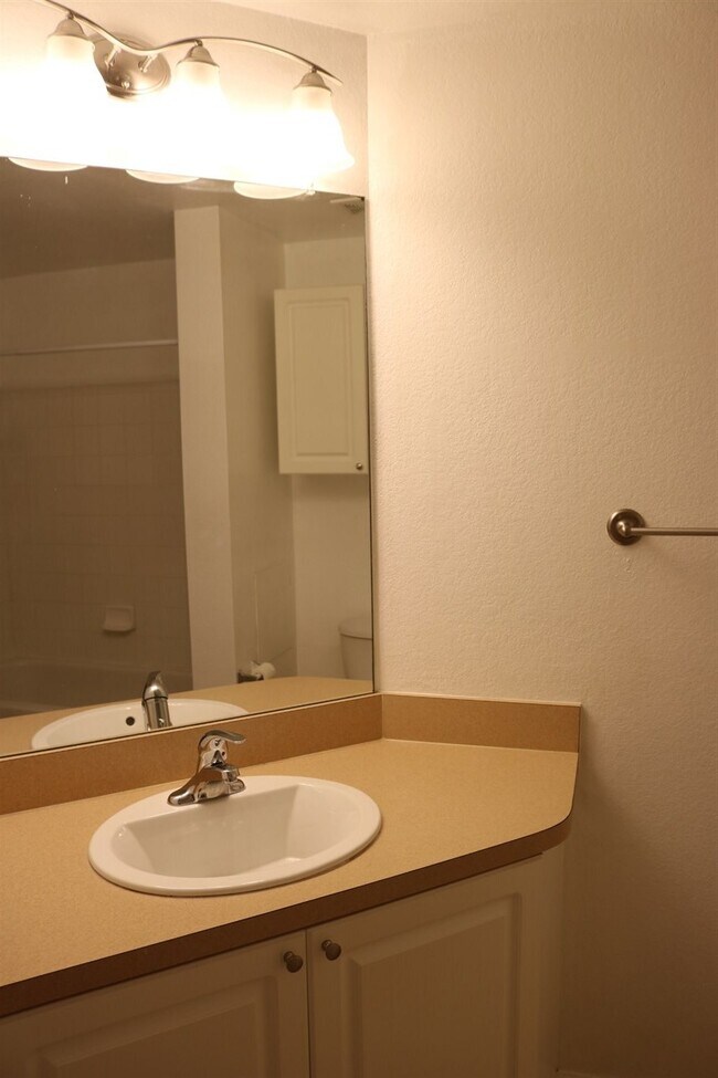 Building Photo - 410 S Villa San Marco Dr
