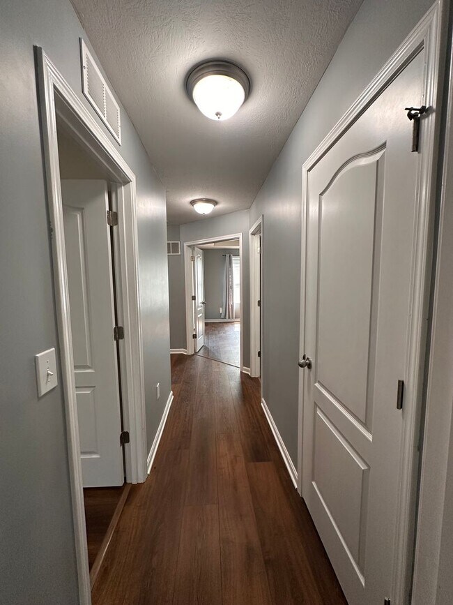 Building Photo - Beautiful 3-Bedroom Home in Desirable Village at Armstrong Farms