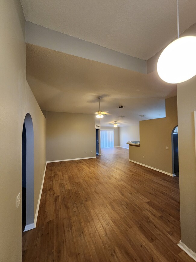 Building Photo - 4921 Fiske Cir